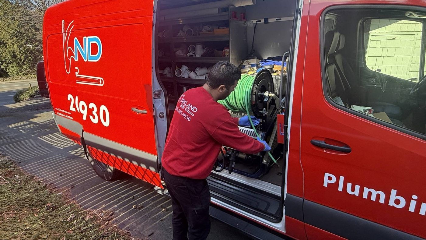 Hydro jetting a Kirkland sewer line