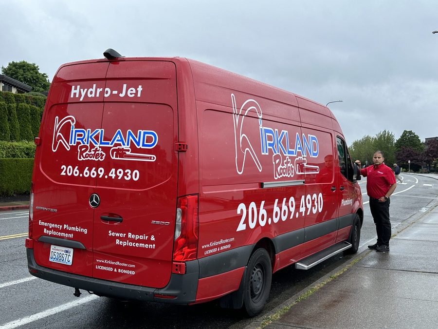 Kirkland Rooter emergency plumbing service truck